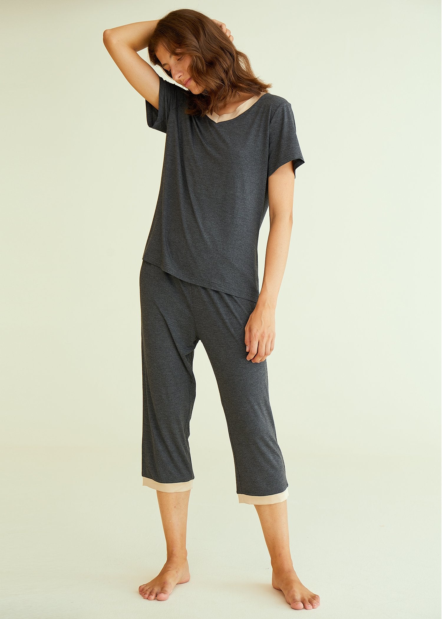 Women’s Bamboo Tops with Capri Pants Pajamas Set - Latuza